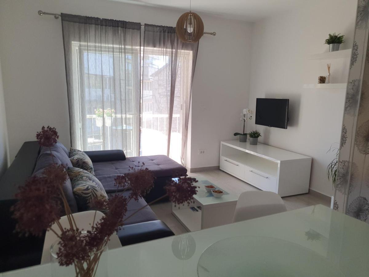 שיבניק Apartment Tonka מראה חיצוני תמונה