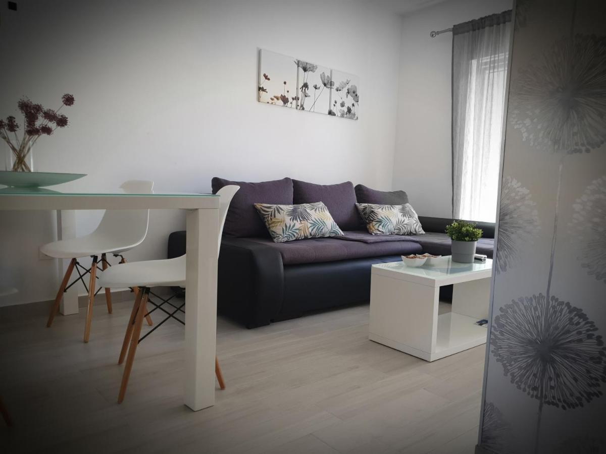 שיבניק Apartment Tonka מראה חיצוני תמונה